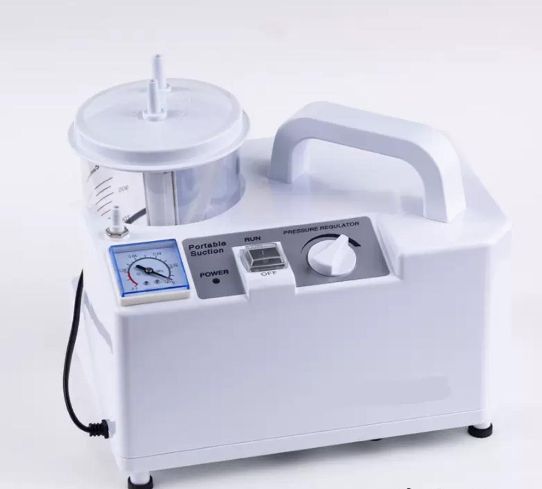 Aspirateur avec kit complet